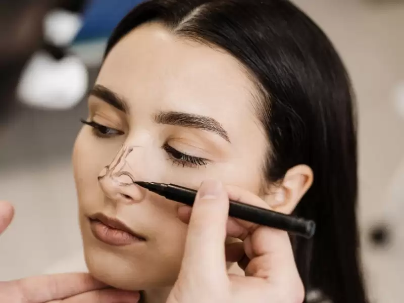 rinoplastide-acik-ve-kapali-teknik